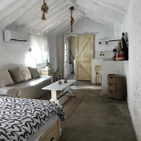 Arya's Nest *