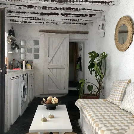 Arya's Nest Apartment