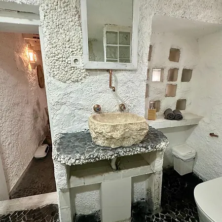Arya's Nest Apartment *