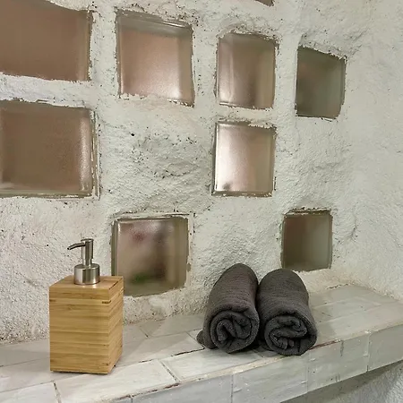 Arya's Nest ميخاس
